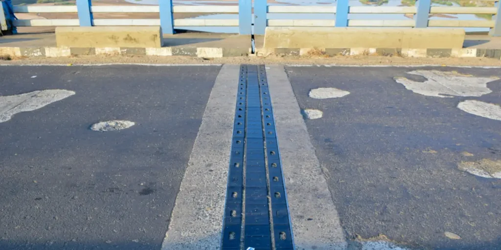 Expansion Joints in Bridges